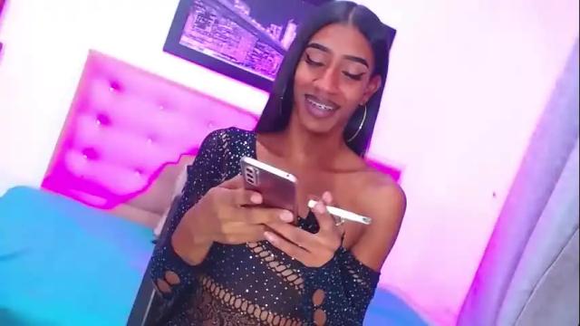 Image 3 of kimberly_thompsom Stream on Chaturbate on 4 days ago