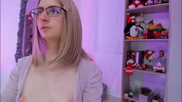 Image 10 of kimberly_thonson Stream on Chaturbate on 1 month ago