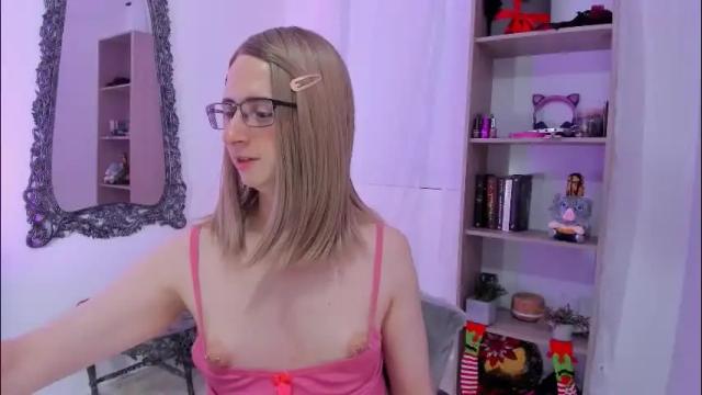 Image 8 of kimberly_thonson Stream on Chaturbate on 17 days ago