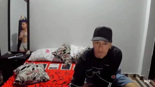 Image 7 of kimberlyanddanny Stream on Chaturbate on 17 months ago