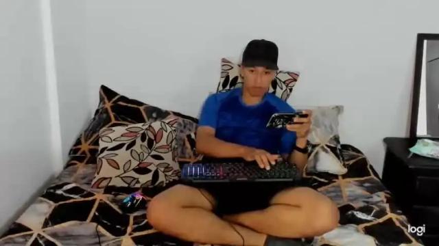 Image 10 of kimberlyanddanny Stream on Chaturbate on 16 months ago