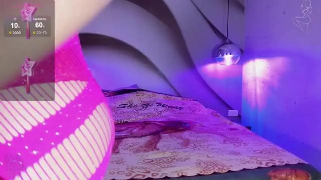 Image 10 of kimberlycasanov Stream on Chaturbate on 15 months ago