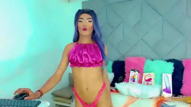 Image 12 of kimberlyloazy Stream on Chaturbate on 14 months ago