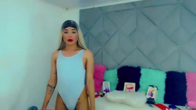 Image 11 of kimberlyloazy Stream on Chaturbate on 13 months ago