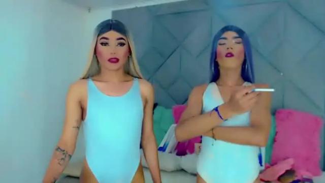 Image 6 of kimberlyloazy Stream on Chaturbate on 13 months ago