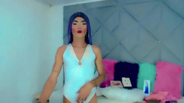 Image 8 of kimberlyloazy Stream on Chaturbate on 13 months ago