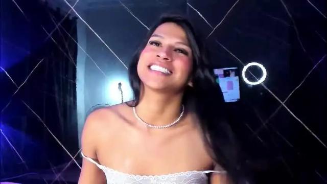 Image 2 of kimberlyn_burbano Stream on Chaturbate on 1 month ago