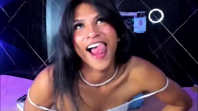 Image 2 of kimberlyn_burbano Stream on Chaturbate on 1 month ago