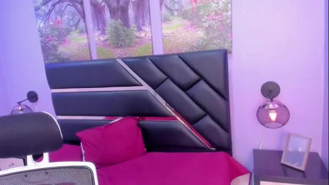 Image 2 of kimberlyvillalobos Stream on Chaturbate on 5 days ago