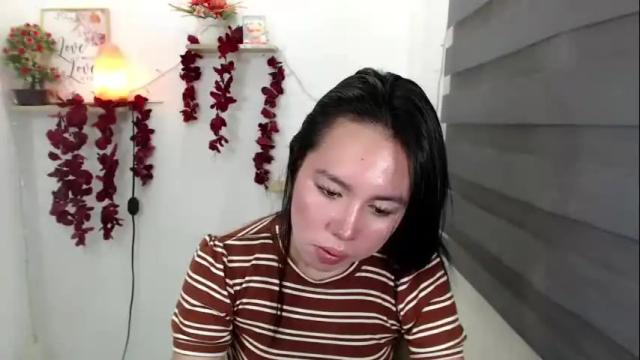 Image 3 of kimbratx Stream on Chaturbate on 1 month ago