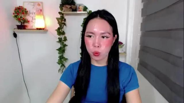 Image 2 of kimbratx Stream on Chaturbate on 1 month ago