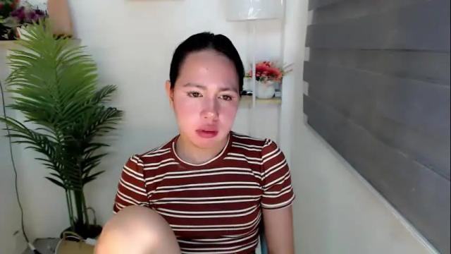 Image 2 of kimbratx Stream on Chaturbate on 2 months ago