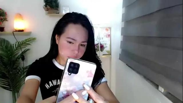 Image 2 of kimbratx Stream on Chaturbate on 2 months ago