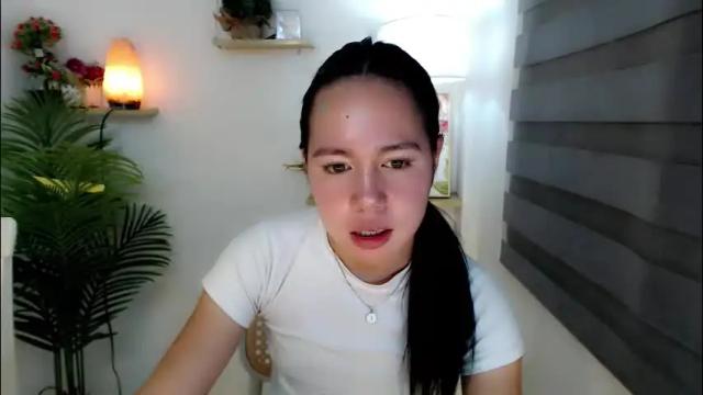 Image 2 of kimbratx Stream on Chaturbate on 1 month ago