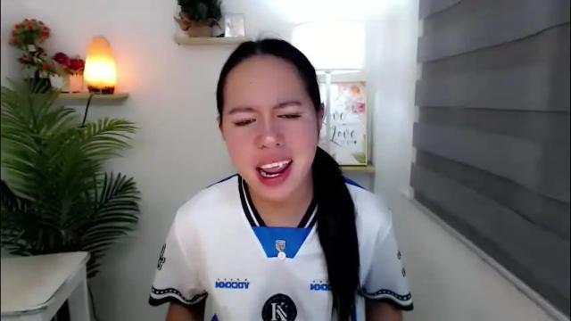 Image 2 of kimbratx Stream on Chaturbate on 1 month ago