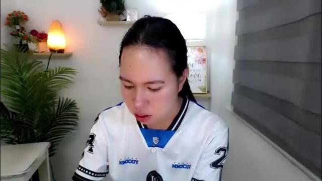Image 3 of kimbratx Stream on Chaturbate on 1 month ago