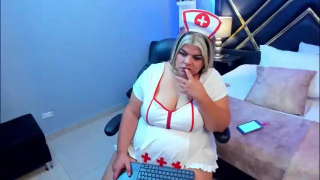 Image 3 of kimbrookss Stream on Chaturbate on 1 month ago