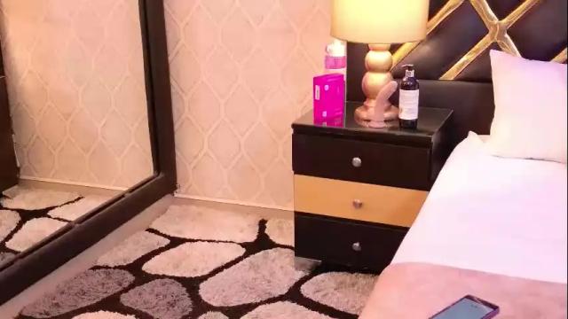 Image 3 of kimbrookss Stream on Chaturbate on 1 month ago