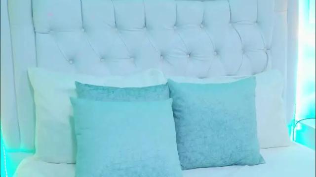 Image 6 of kimbrookss Stream on Chaturbate on 1 month ago