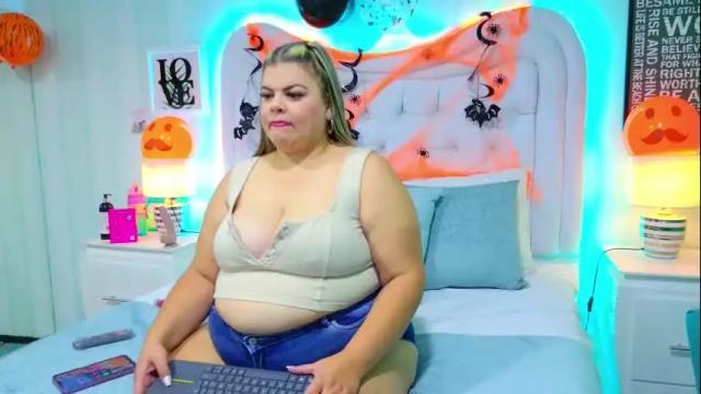 Image 4 of kimbrookss Stream on Chaturbate on 8 days ago