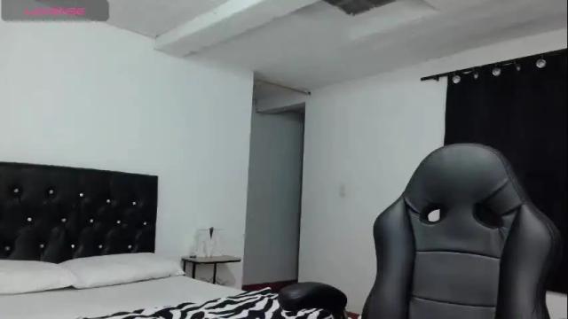 Image 4 of kimcandy_ Stream on Chaturbate on 3 months ago