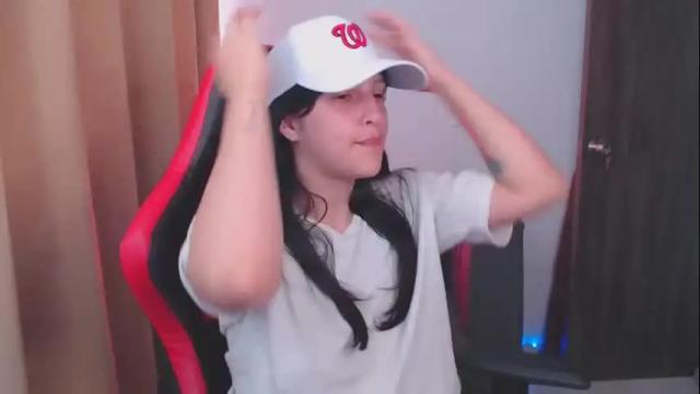 Image 10 of kimflexible_ Stream on Chaturbate on 1 month ago