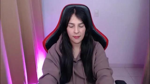 Image 2 of kimflexible_ Stream on Chaturbate on 4 months ago