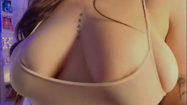 Image 2 of kimgeorgia Stream on Chaturbate on 1 month ago