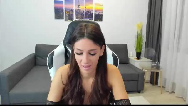 Image 8 of kimi_ivy Stream on Chaturbate on 13 days ago