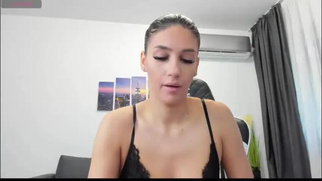 Image 8 of kimi_ivy Stream on Chaturbate on 5 days ago