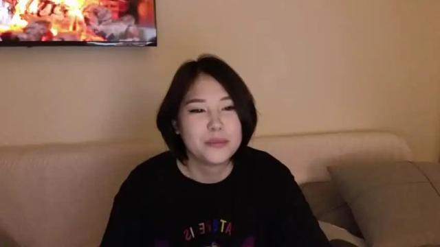 Image 10 of kimi_kay Stream on Chaturbate on 10 months ago