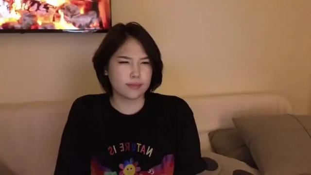 Image 11 of kimi_kay Stream on Chaturbate on 15 months ago
