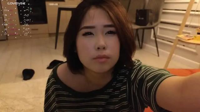 Image 11 of kimi_kay Stream on Chaturbate on 12 months ago