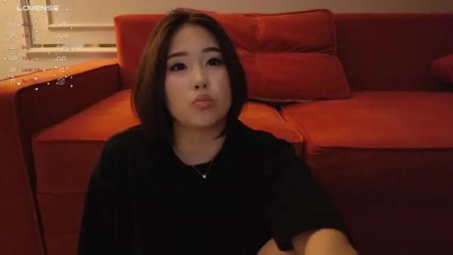 Image 4 of kimi_kay Stream on Chaturbate on 12 months ago