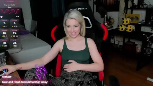 Image 10 of kimilee22 Stream on Chaturbate on 10 days ago