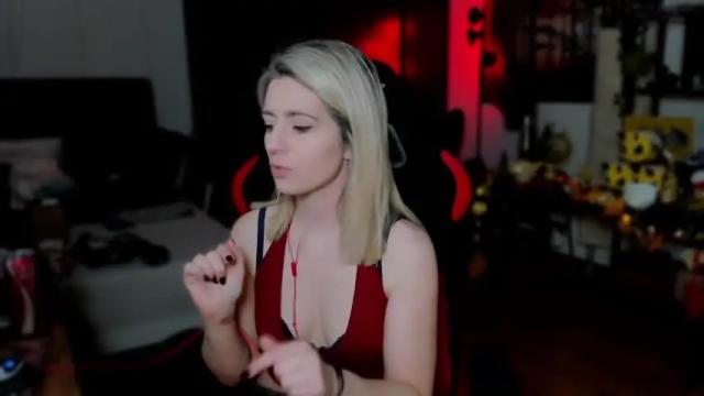 Image 8 of kimilee22 Stream on Chaturbate on 1 month ago