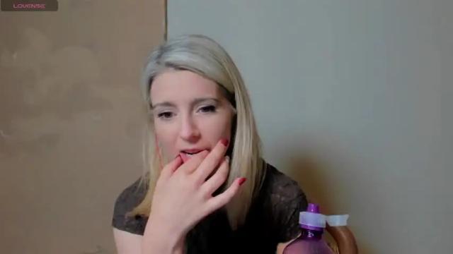 Image 10 of kimilee22 Stream on Chaturbate on 1 month ago