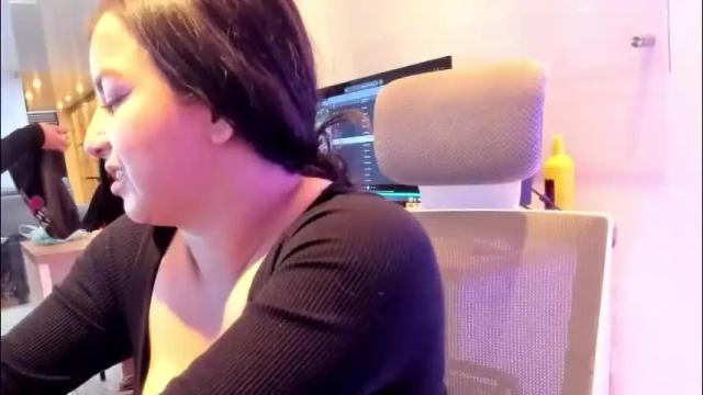 Image 3 of kimkalifa Stream on Chaturbate on 25 days ago