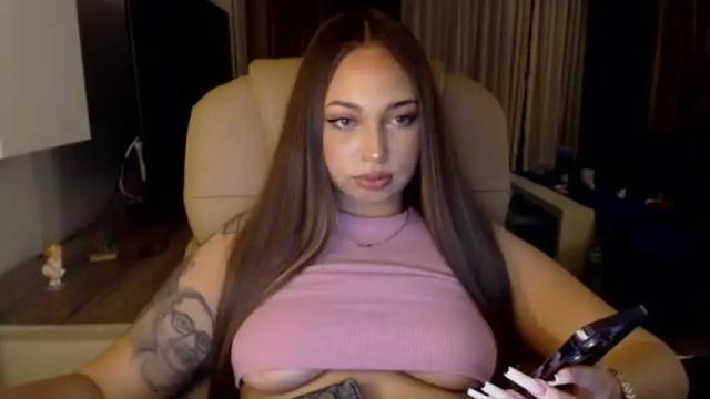 Image 12 of kimlee4 Stream on Chaturbate on 1 month ago