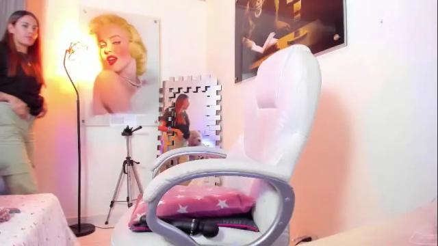 Image 10 of kimmberly_saenz_ Stream on Chaturbate on 1 month ago