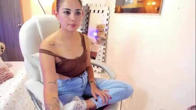 Image 4 of kimmberly_saenz_ Stream on Chaturbate on 1 month ago