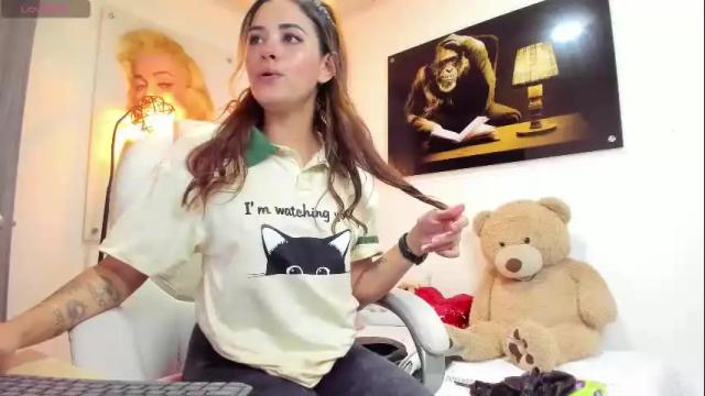 Image 11 of kimmberly_saenz_ Stream on Chaturbate on 27 days ago