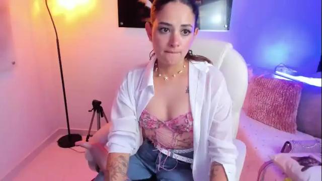 Image 3 of kimmberly_saenz_ Stream on Chaturbate on 2 days ago