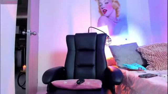 Image 4 of kimmberly_saenz_ Stream on Chaturbate on 1 month ago