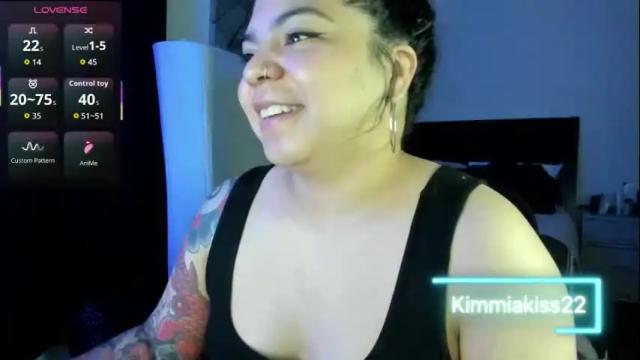 Image 2 of kimmiakiss22 Stream on Chaturbate on 19 days ago