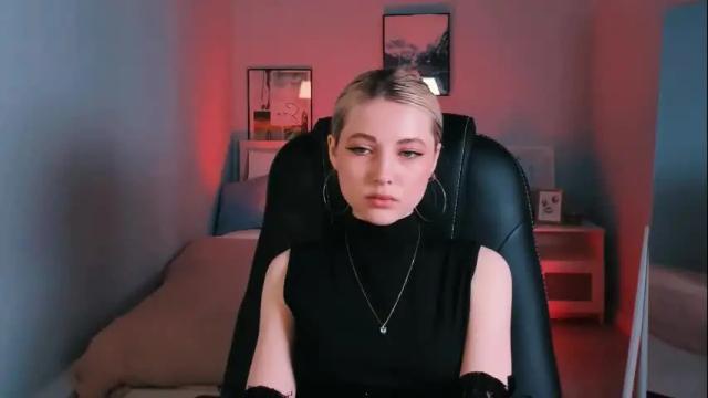 Image 10 of kimmie_shine Stream on Chaturbate on 1 month ago