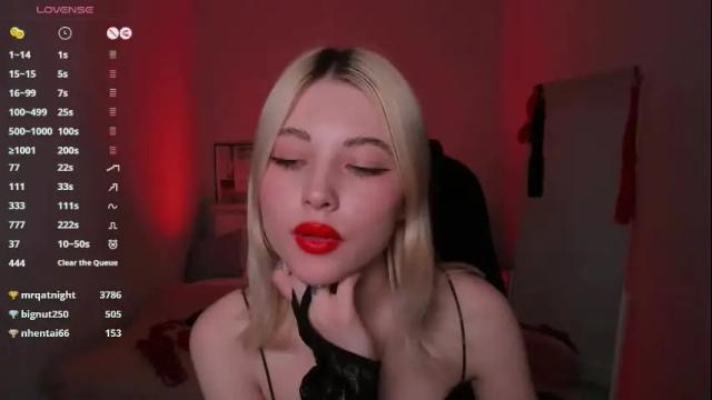 Image 10 of kimmie_shine Stream on Chaturbate on 1 month ago