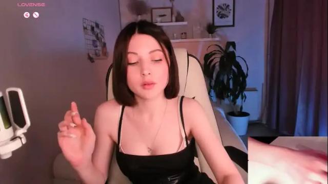 Image 12 of kimmie_shine Stream on Chaturbate on 15 days ago