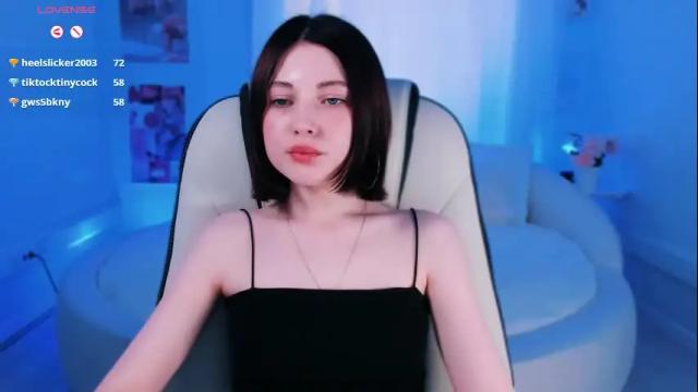 Image 11 of kimmie_shine Stream on Chaturbate on 7 days ago