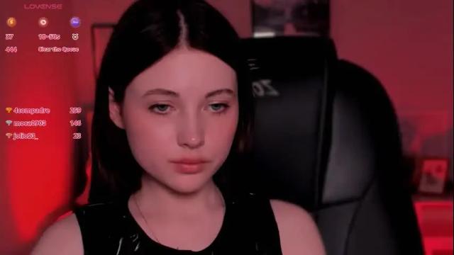 Image 8 of kimmie_shine Stream on Chaturbate on 2 days ago